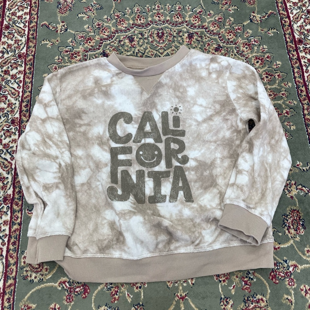 Little Co sweatshirt size 6